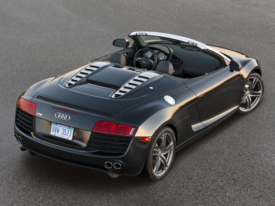  Audi R8 Spyder 2010 года  (NA) (фото 7 из 8)